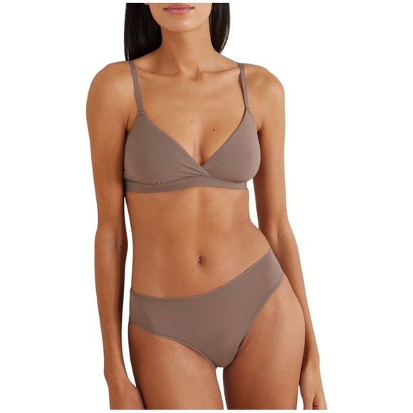 SKIMS Fits Everybody Crossover Bralette - Umber - Picture 2 of 6